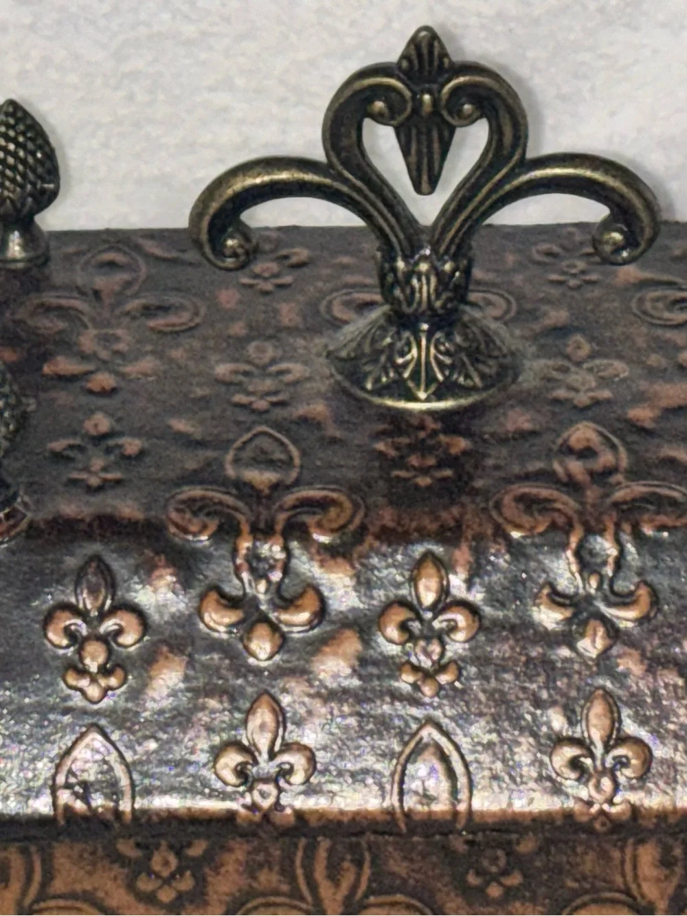 Vintage-Style Black and Bronze Fleur-de-Lis Mantel Clock